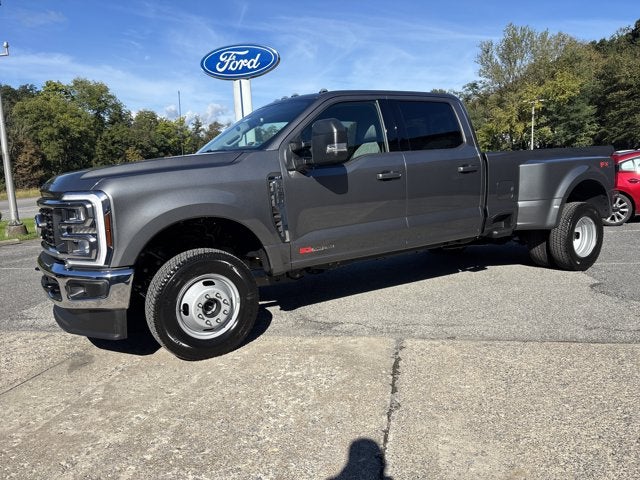 2027 Ford Super Duty F-350 DRW