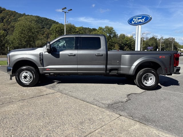 2027 Ford Super Duty F-350 DRW