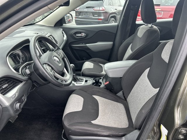 2014 Jeep Cherokee Sport