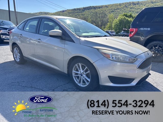 2018 Ford Focus Sedan SE's photo