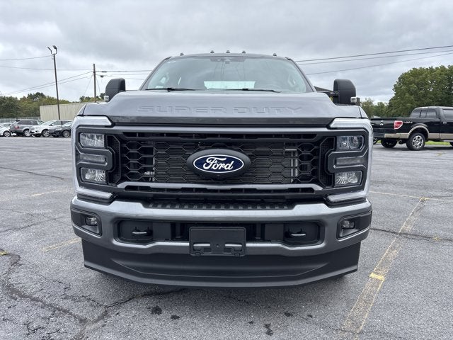 2027 Ford Super Duty F-350 DRW