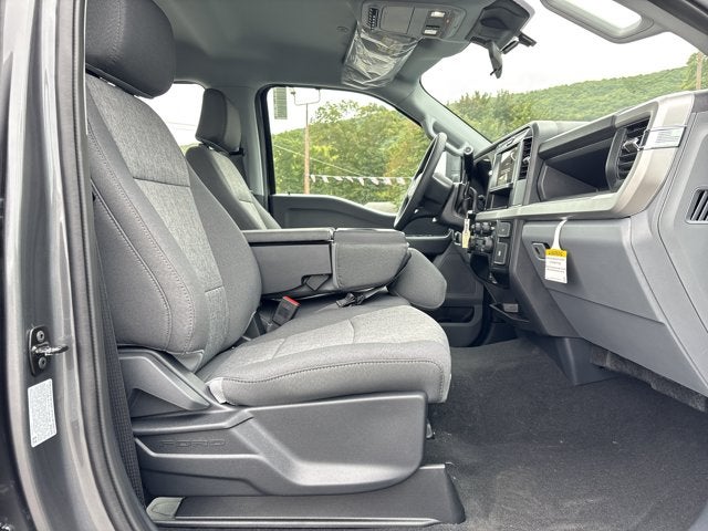 2027 Ford Super Duty F-350 DRW
