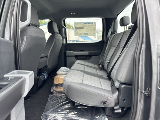 2027 Ford Super Duty F-350 DRW