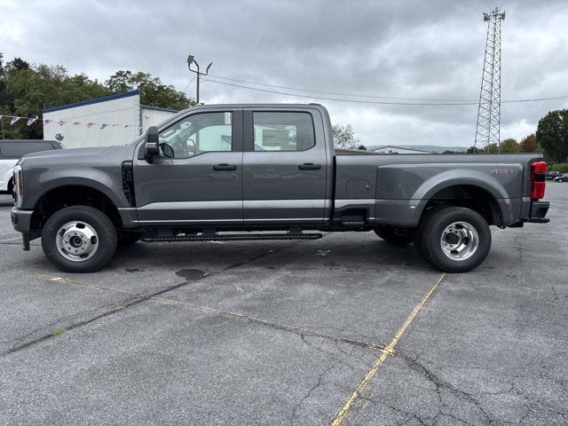 2027 Ford Super Duty F-350 DRW