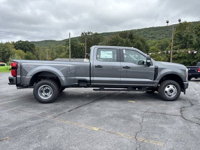 2027 Ford Super Duty F-350 DRW